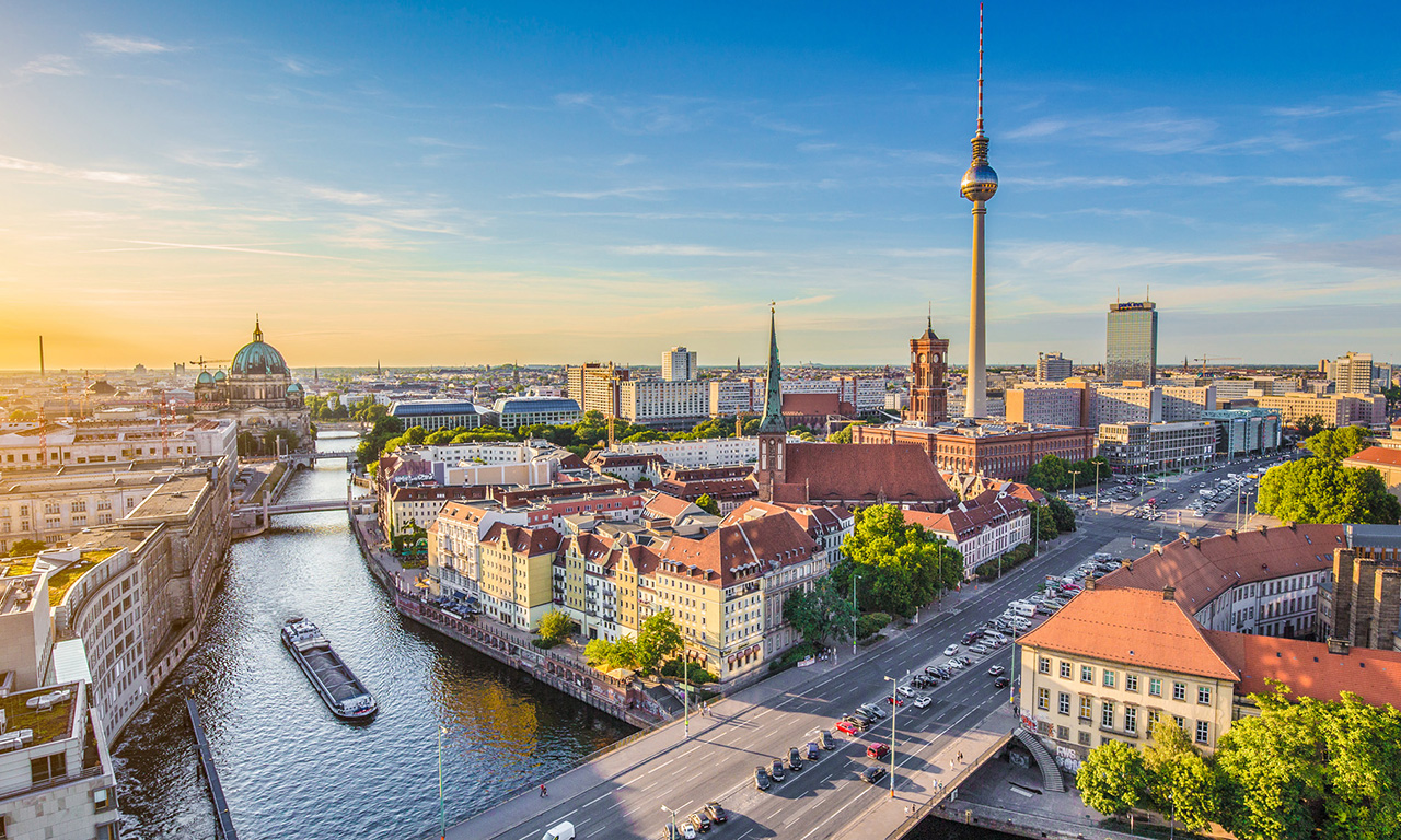Согласно обновлённому рейтингу, город №1 для инвестиций в недвижимость в Европе является Берлин. Столицу Германии назвали «фантастическим» и «самым горячим рынком Европы». 